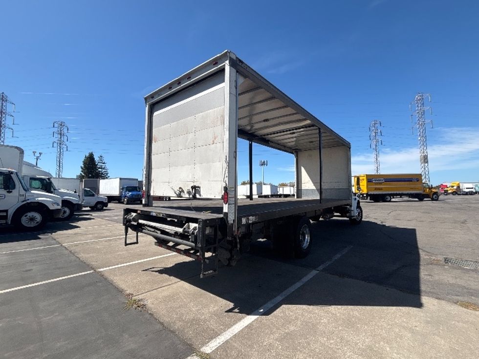 Medium Duty Box Truck-Light and Medium Duty Trucks-Freightliner-2018-M2-West Sacramento-CA-261,278\n\t\tmiles-$ 28,500 - Image 13
