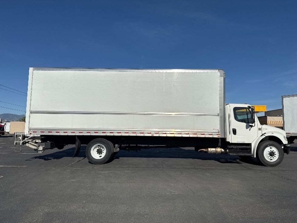 Medium Duty Box Truck-Light and Medium Duty Trucks-Freightliner-2018-M2-West Valley City-UT-184,083\n\t\tmiles-$ 49,000 - Image 15