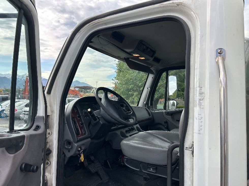 Medium Duty Box Truck-Light and Medium Duty Trucks-Freightliner-2018-M2-West Valley City-UT-243,829\n\t\tmiles-$ 40,000 - Image 16