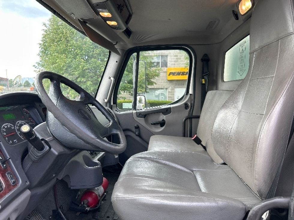 Medium Duty Box Truck-Light and Medium Duty Trucks-Freightliner-2018-M2-West Valley City-UT-243,829\n\t\tmiles-$ 40,000 - Image 19