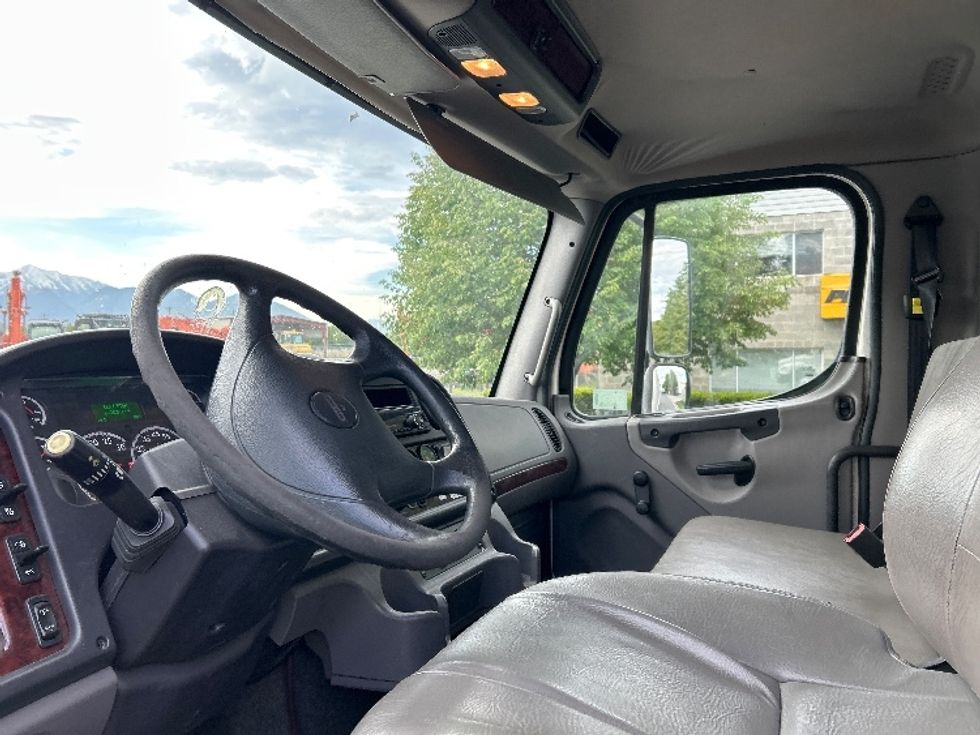 Medium Duty Box Truck-Light and Medium Duty Trucks-Freightliner-2018-M2-West Valley City-UT-243,829\n\t\tmiles-$ 40,000 - Image 17