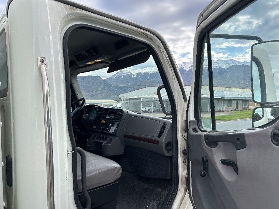 Medium Duty Box Truck-Light and Medium Duty Trucks-Freightliner-2018-M2-West Valley City-UT-243,829\n\t\tmiles-$ 40,000 - Image 20