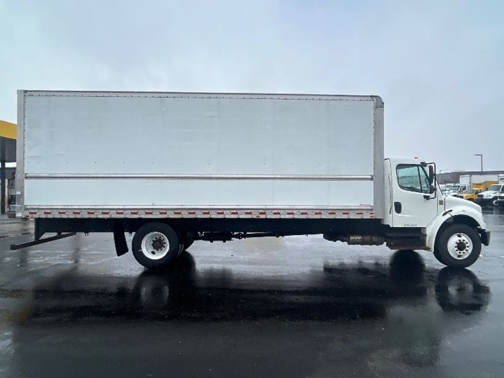Medium Duty Box Truck-Light and Medium Duty Trucks-Freightliner-2018-M2-Windsor-WI-198,400\n\t\tmiles-$ 37,500 - Image 15