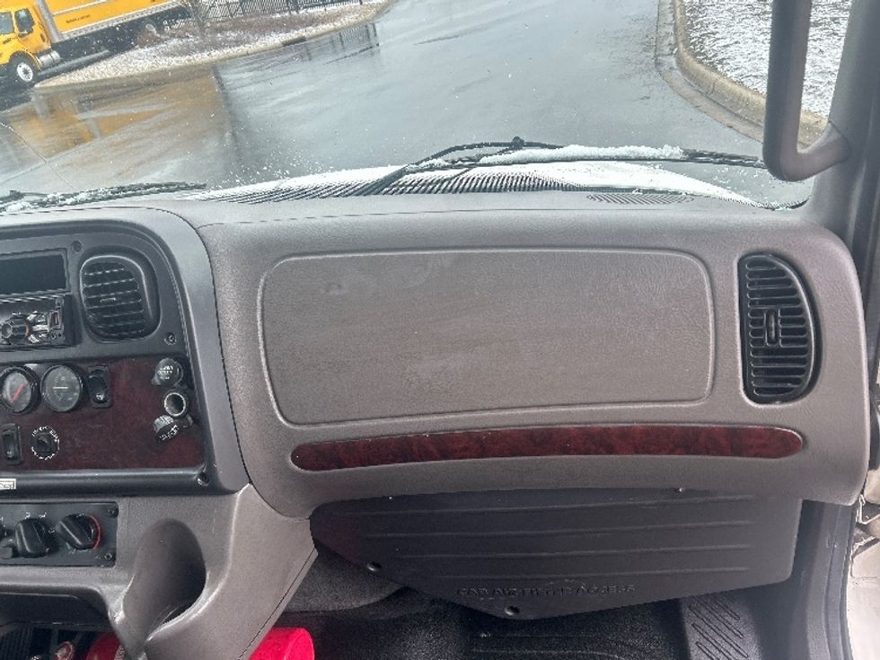 Medium Duty Box Truck-Light and Medium Duty Trucks-Freightliner-2018-M2-Windsor-WI-198,400\n\t\tmiles-$ 37,500 - Image 21