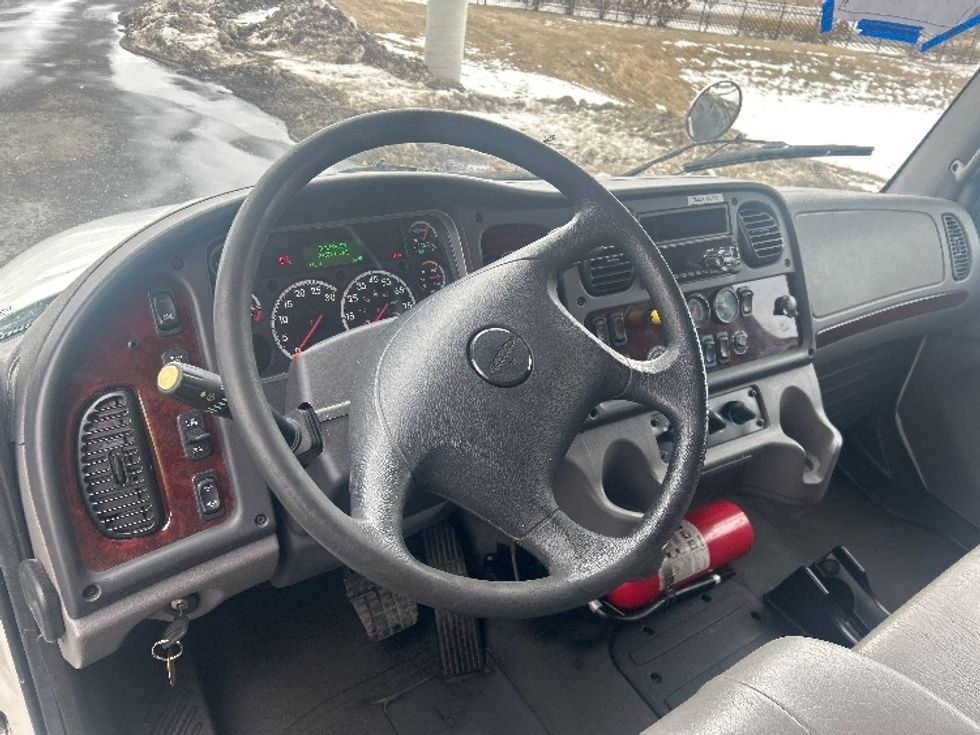 Medium Duty Box Truck-Light and Medium Duty Trucks-Freightliner-2018-M2-Windsor-WI-243,752\n\t\tmiles-$ 32,500 - Image 17