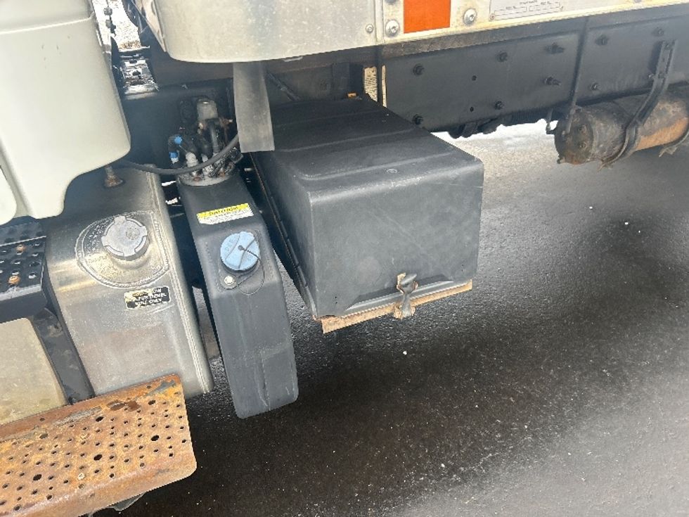 Medium Duty Box Truck-Light and Medium Duty Trucks-Freightliner-2018-M2-Windsor-WI-243,752\n\t\tmiles-$ 32,500 - Image 25