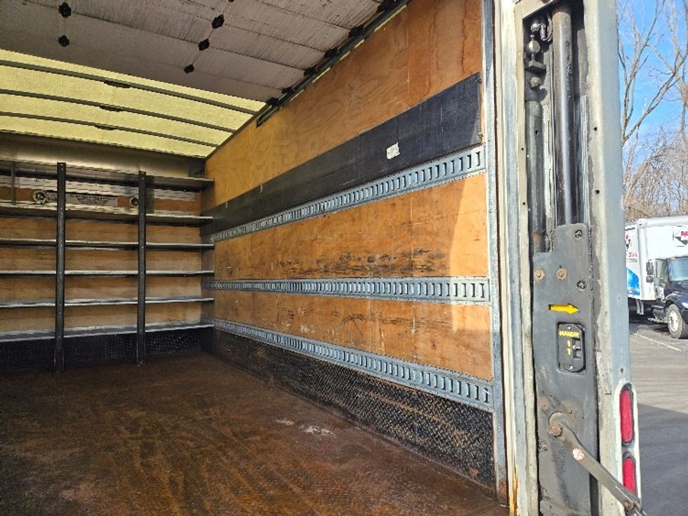 Medium Duty Box Truck-Light and Medium Duty Trucks-Freightliner-2018-M2-Ypsilanti-MI-181,685\n\t\tmiles-$ 36,000 - Image 12