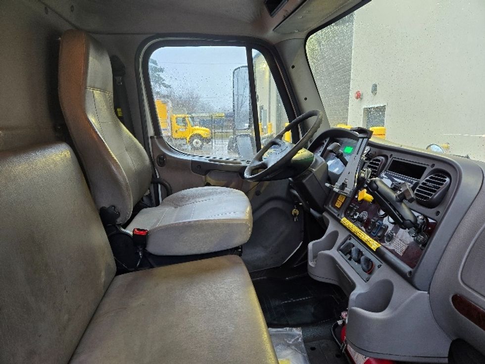 Medium Duty Box Truck-Light and Medium Duty Trucks-Freightliner-2018-M2-Ypsilanti-MI-181,685\n\t\tmiles-$ 36,000 - Image 22