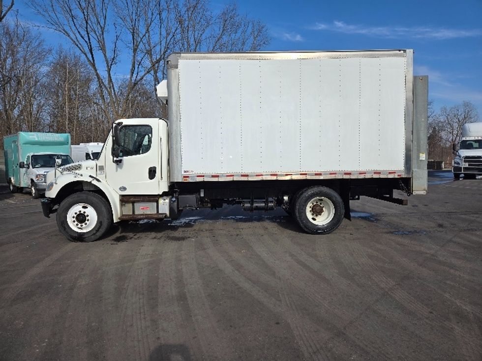 Medium Duty Box Truck-Light and Medium Duty Trucks-Freightliner-2018-M2-Ypsilanti-MI-181,685\n\t\tmiles-$ 36,000 - Image 4