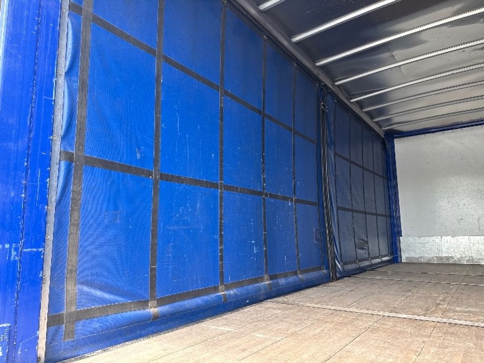 Medium Duty Box Truck-Light and Medium Duty Trucks-Freightliner-2018-M211242S-Harrisburg-PA-322,662\n\t\tmiles-$ 53,750 - Image 9