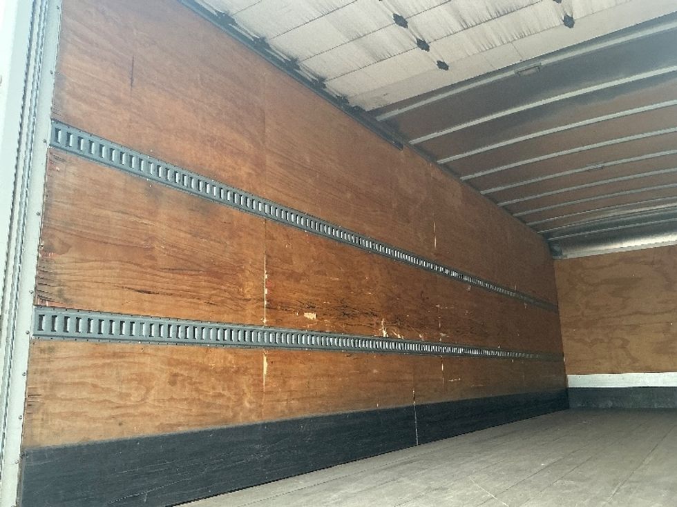 Medium Duty Box Truck-Light and Medium Duty Trucks-Freightliner-2018-M211264S-Austin-TX-242,999\n\t\tmiles-$ 75,000 - Image 11