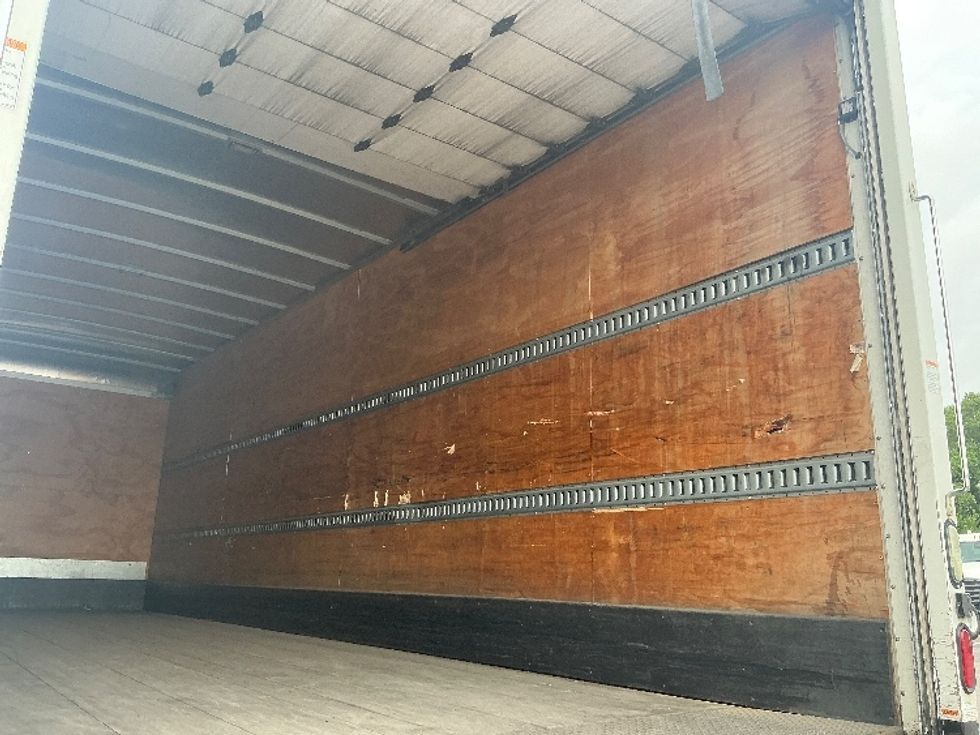 Medium Duty Box Truck-Light and Medium Duty Trucks-Freightliner-2018-M211264S-Austin-TX-242,999\n\t\tmiles-$ 75,000 - Image 12