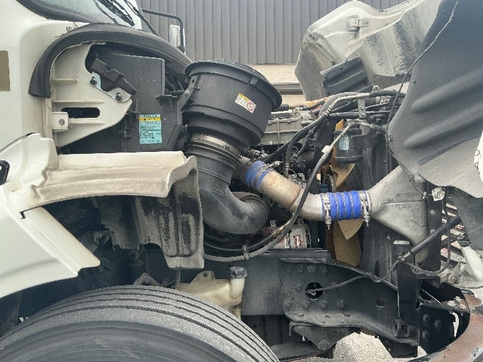 Medium Duty Box Truck-Light and Medium Duty Trucks-Freightliner-2018-M211264S-Austin-TX-242,999\n\t\tmiles-$ 75,000 - Image 23