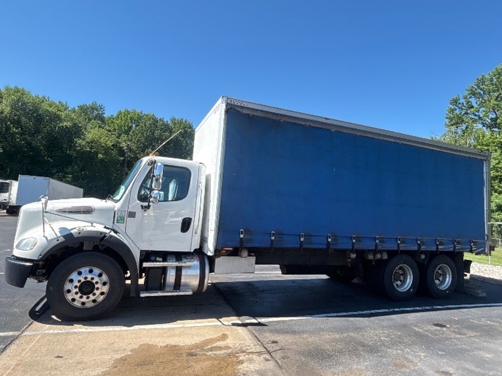 Medium Duty Box Truck-Light and Medium Duty Trucks-Freightliner-2018-M211264S-Burlington-NJ-334,766\n\t\tmiles-$ 69,000 - Image 4