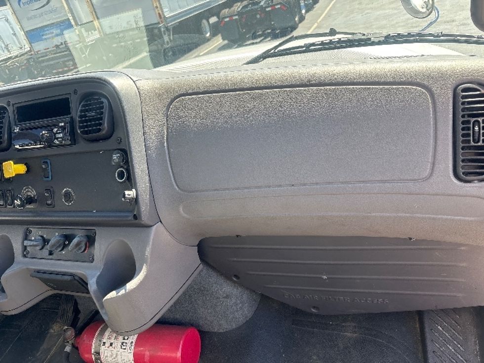Medium Duty Box Truck-Light and Medium Duty Trucks-Freightliner-2018-M211264S-Burlington-NJ-334,766\n\t\tmiles-$ 69,000 - Image 20