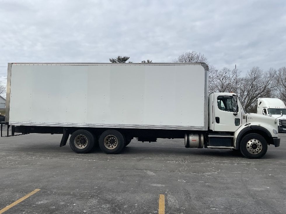 Medium Duty Box Truck-Light and Medium Duty Trucks-Freightliner-2018-M211264S-Canton-OH-524,560\n\t\tmiles-$ 65,500 - Image 15