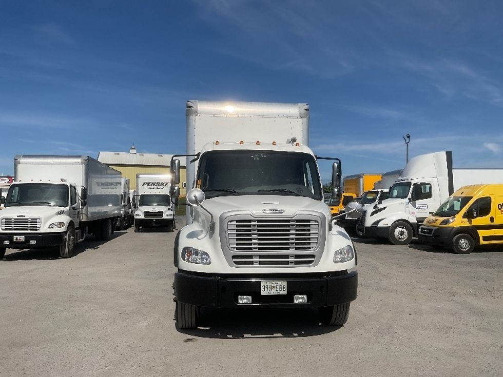 Medium Duty Box Truck-Light and Medium Duty Trucks-Freightliner-2018-M211264S-Harrisburg-PA-159,201\n\t\tmiles-$ 88,250 - Image 2