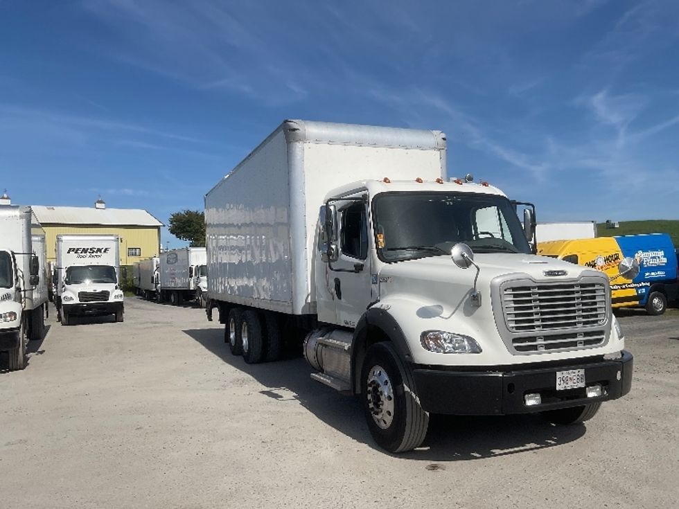 Medium Duty Box Truck-Light and Medium Duty Trucks-Freightliner-2018-M211264S-Harrisburg-PA-159,201\n\t\tmiles-$ 88,250 - Image 1