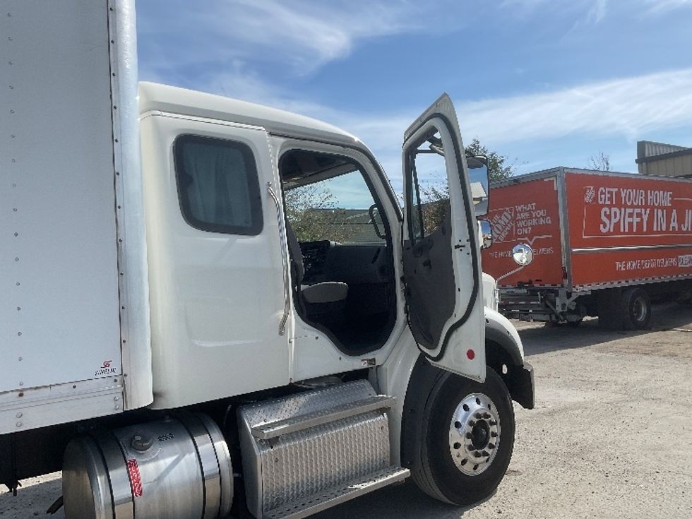 Medium Duty Box Truck-Light and Medium Duty Trucks-Freightliner-2018-M211264S-Harrisburg-PA-159,201\n\t\tmiles-$ 88,250 - Image 19