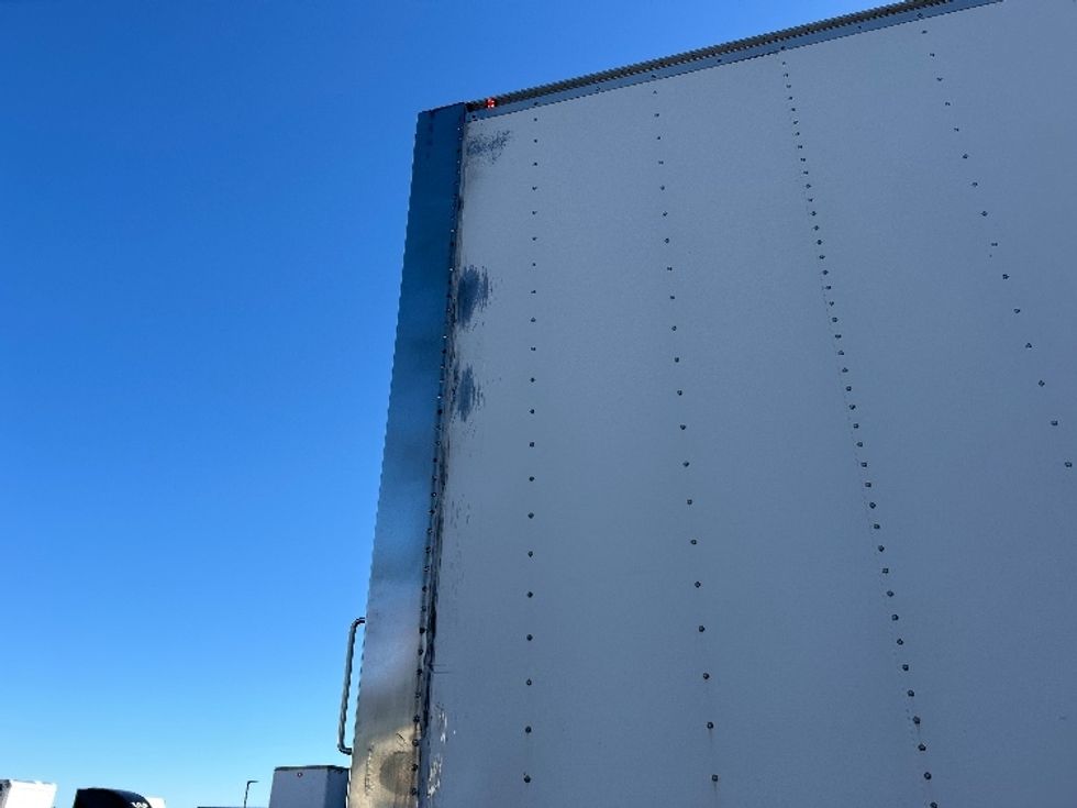 Medium Duty Box Truck-Light and Medium Duty Trucks-Freightliner-2018-M211264S-Londonderry-NH-118,845\n\t\tmiles-$ 79,250 - Image 27