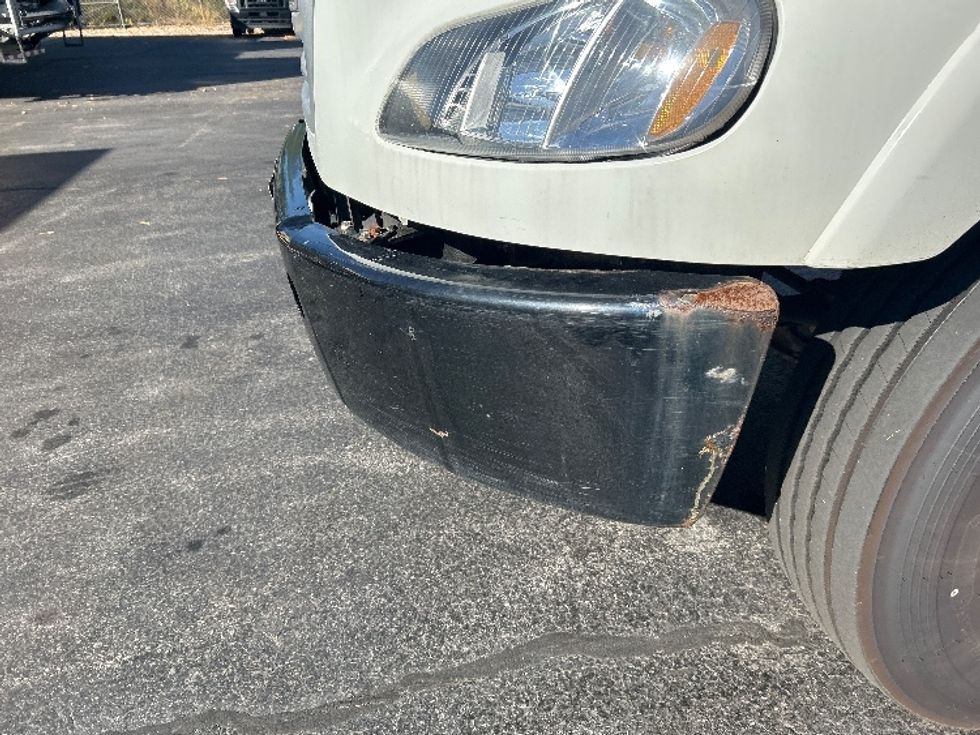 Medium Duty Box Truck-Light and Medium Duty Trucks-Freightliner-2018-M211264S-Londonderry-NH-118,845\n\t\tmiles-$ 79,250 - Image 28