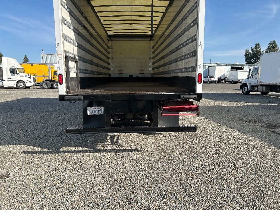 Medium Duty Box Truck-Light and Medium Duty Trucks-Freightliner-2018-M211264S-West Sacramento-CA-259,723\n\t\tmiles-$ 75,750 - Image 9