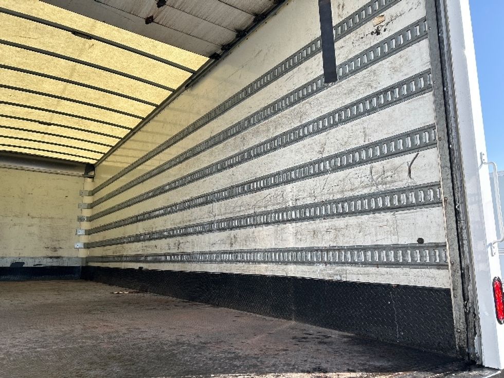 Medium Duty Box Truck-Light and Medium Duty Trucks-Freightliner-2018-M211264S-West Sacramento-CA-259,723\n\t\tmiles-$ 75,750 - Image 12