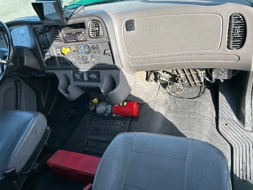 Medium Duty Box Truck-Light and Medium Duty Trucks-Freightliner-2018-M211264S-West Sacramento-CA-259,723\n\t\tmiles-$ 75,750 - Image 17