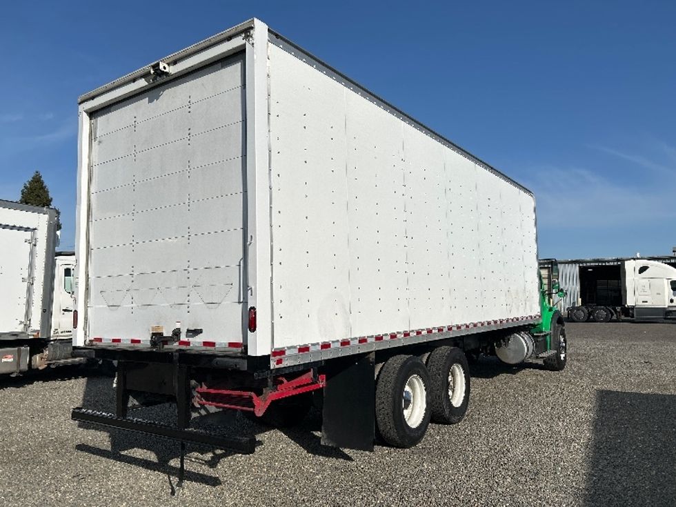 Medium Duty Box Truck-Light and Medium Duty Trucks-Freightliner-2018-M211264S-West Sacramento-CA-259,723\n\t\tmiles-$ 75,750 - Image 13