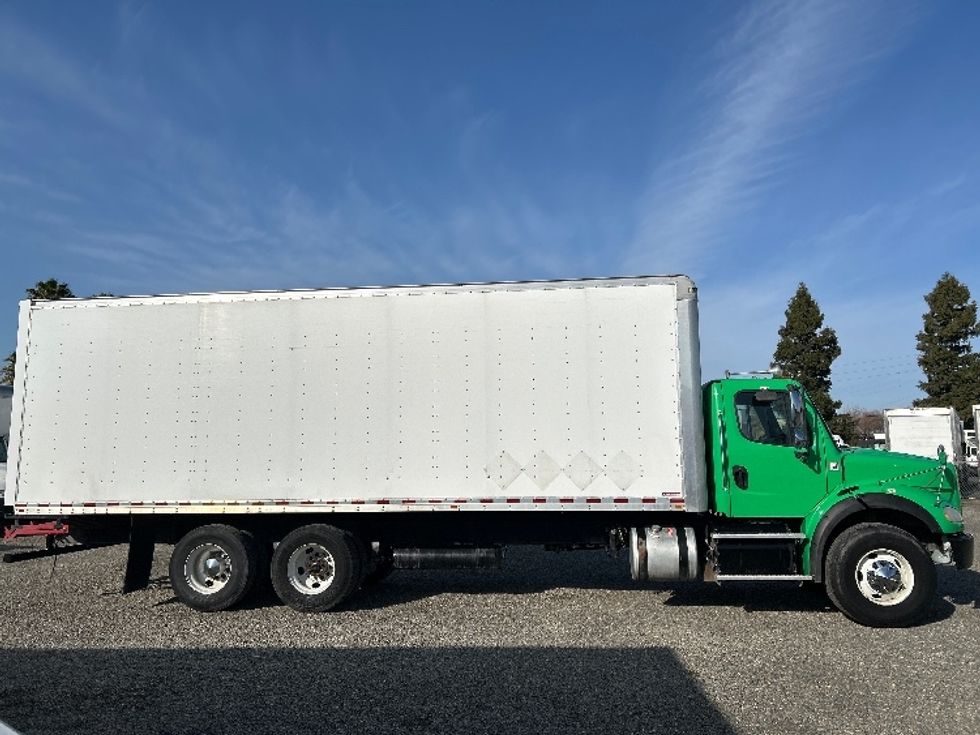Medium Duty Box Truck-Light and Medium Duty Trucks-Freightliner-2018-M211264S-West Sacramento-CA-259,723\n\t\tmiles-$ 75,750 - Image 19