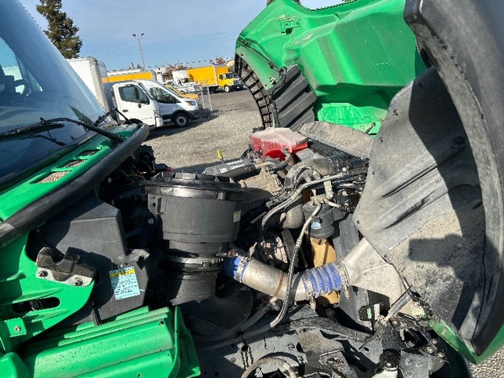 Medium Duty Box Truck-Light and Medium Duty Trucks-Freightliner-2018-M211264S-West Sacramento-CA-259,723\n\t\tmiles-$ 75,750 - Image 23