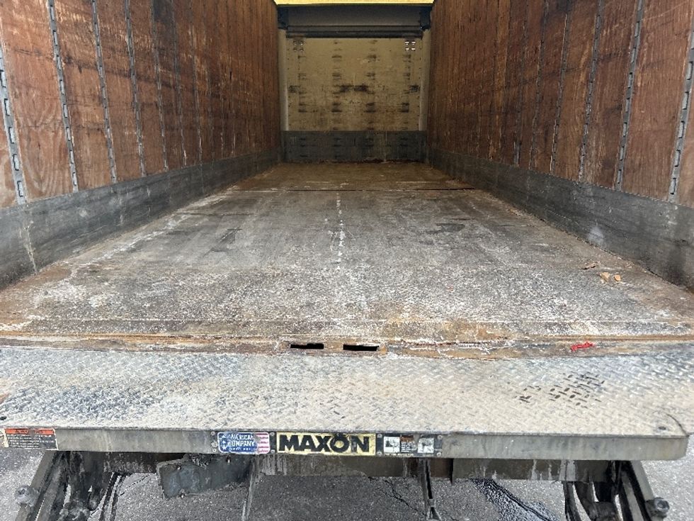 Medium Duty Box Truck-Light and Medium Duty Trucks-Freightliner-2018-X11384S-Chicopee-MA-407,260\n\t\tmiles-$ 79,750 - Image 10