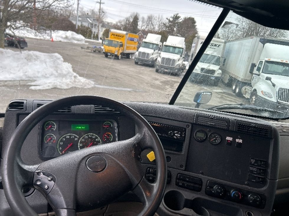 Medium Duty Box Truck-Light and Medium Duty Trucks-Freightliner-2018-X11384S-Chicopee-MA-407,260\n\t\tmiles-$ 79,750 - Image 18