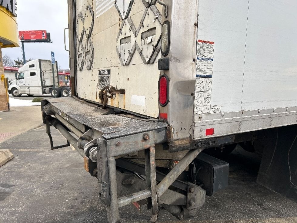 Medium Duty Box Truck-Light and Medium Duty Trucks-Freightliner-2018-X11384S-Chicopee-MA-407,260\n\t\tmiles-$ 79,750 - Image 27