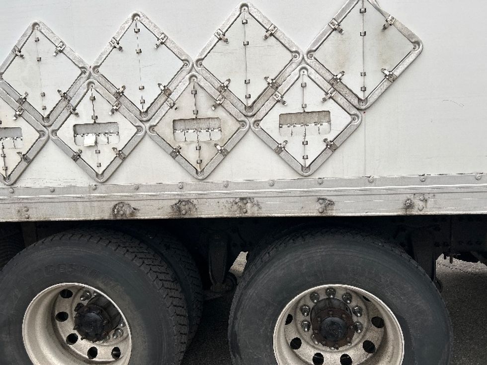 Medium Duty Box Truck-Light and Medium Duty Trucks-Freightliner-2018-X11384S-Chicopee-MA-407,260\n\t\tmiles-$ 79,750 - Image 28