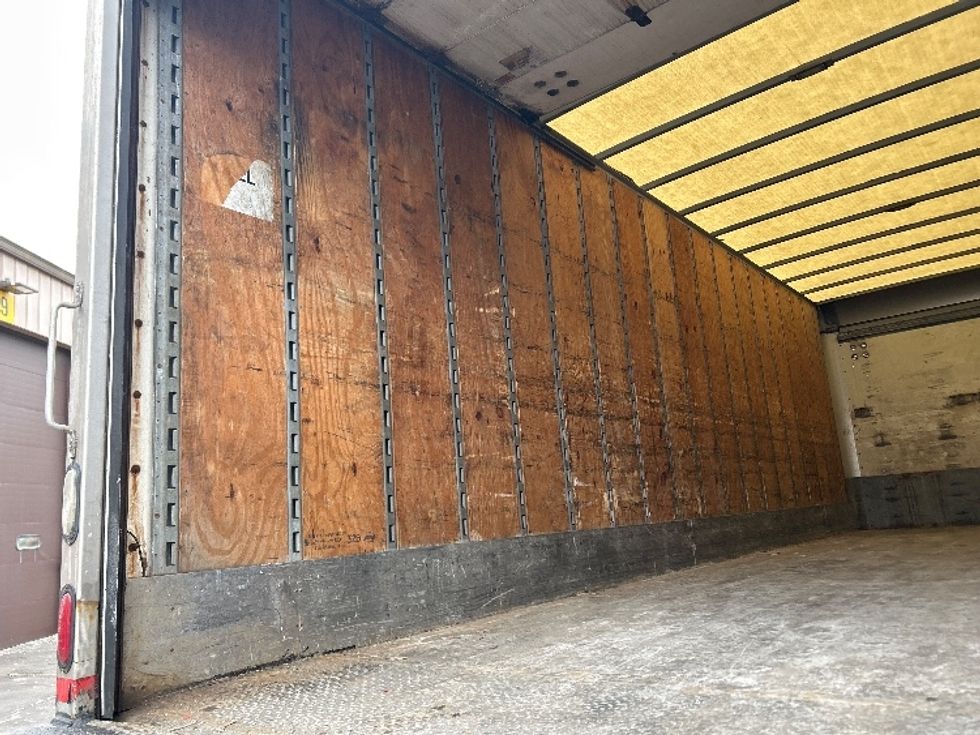 Medium Duty Box Truck-Light and Medium Duty Trucks-Freightliner-2018-X11384S-Chicopee-MA-451,117\n\t\tmiles-$ 78,000 - Image 11