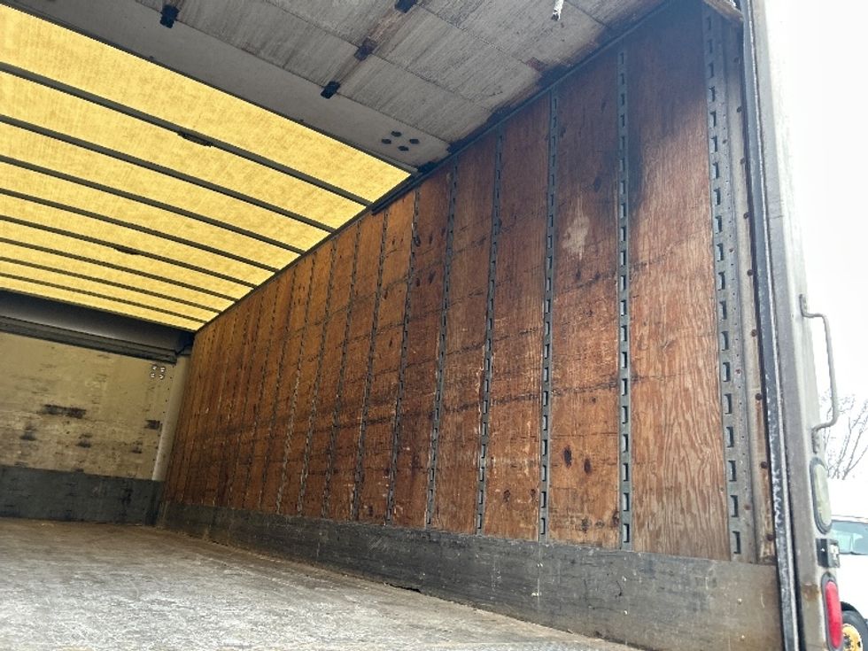 Medium Duty Box Truck-Light and Medium Duty Trucks-Freightliner-2018-X11384S-Chicopee-MA-451,117\n\t\tmiles-$ 78,000 - Image 12