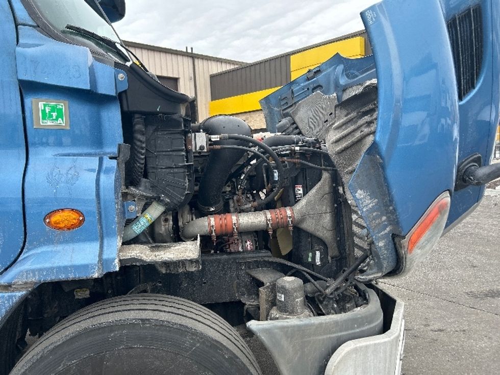 Medium Duty Box Truck-Light and Medium Duty Trucks-Freightliner-2018-X11384S-Chicopee-MA-451,117\n\t\tmiles-$ 78,000 - Image 23