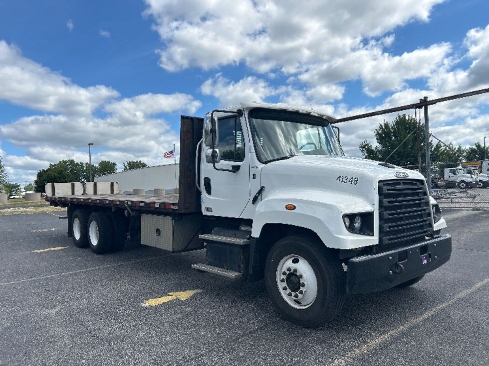 Medium Duty Box Truck-Light and Medium Duty Trucks-Freightliner-2019-114SD-Rochester-NY-365,022\n\t\tmiles-$ 82,500 - Image 1