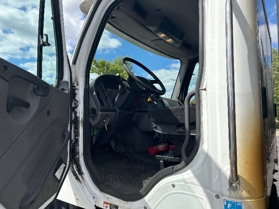 Medium Duty Box Truck-Light and Medium Duty Trucks-Freightliner-2019-114SD-Rochester-NY-365,022\n\t\tmiles-$ 82,500 - Image 16