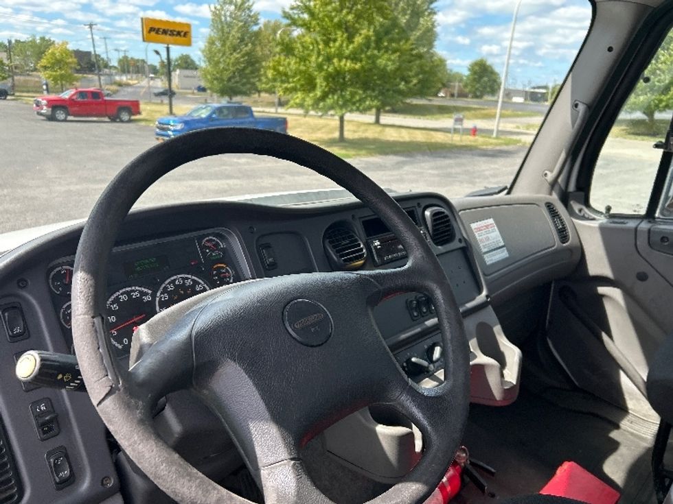 Medium Duty Box Truck-Light and Medium Duty Trucks-Freightliner-2019-114SD-Rochester-NY-365,022\n\t\tmiles-$ 82,500 - Image 17