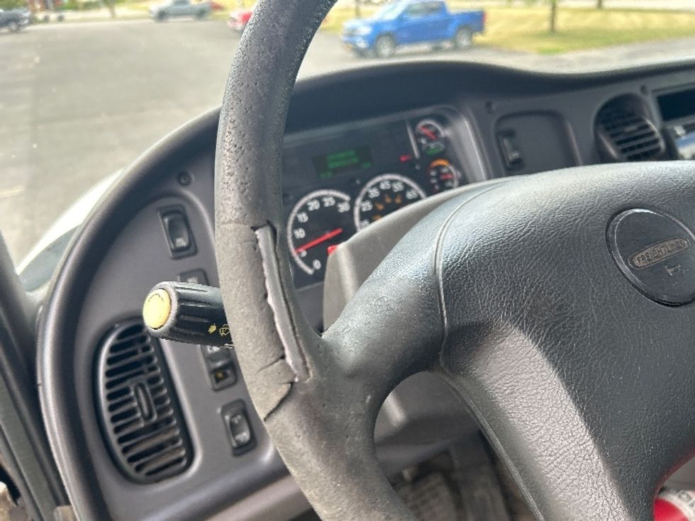 Medium Duty Box Truck-Light and Medium Duty Trucks-Freightliner-2019-114SD-Rochester-NY-365,022\n\t\tmiles-$ 82,500 - Image 27