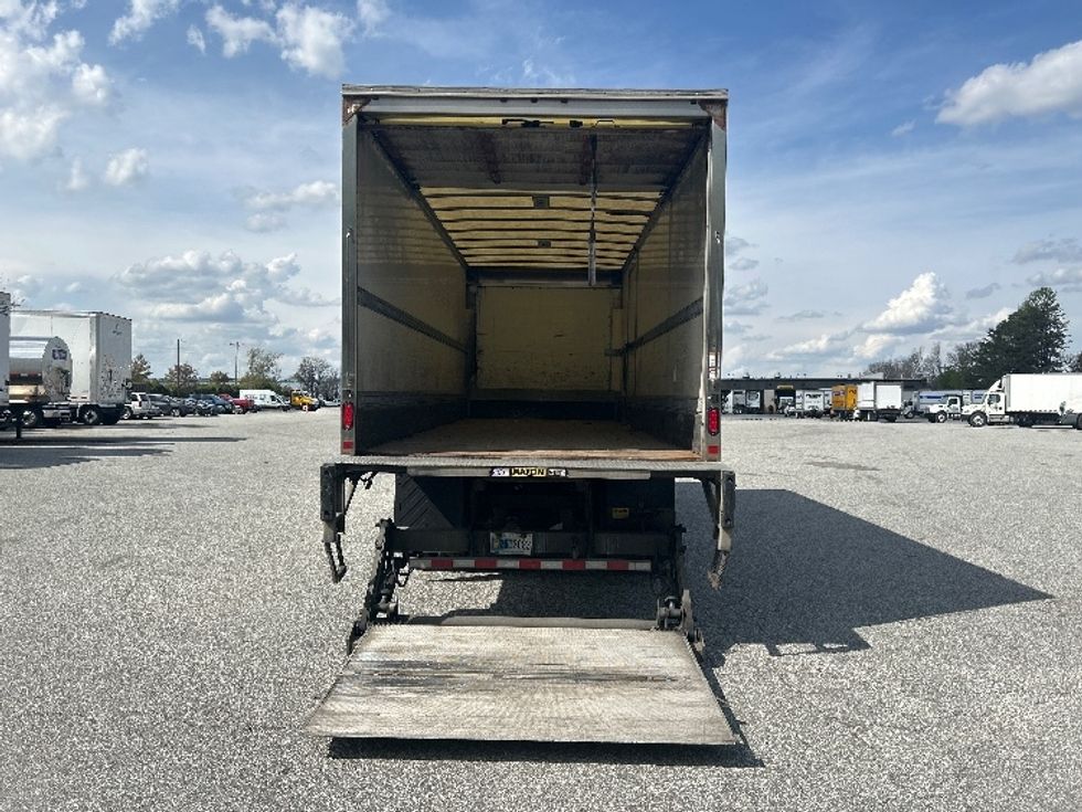 Medium Duty Box Truck-Light and Medium Duty Trucks-Freightliner-2019-Cascadia X11364S-Greensboro-NC-589,835\n\t\tmiles-$ 77,750 - Image 9