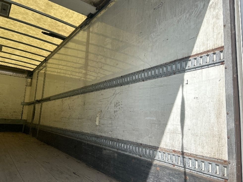 Medium Duty Box Truck-Light and Medium Duty Trucks-Freightliner-2019-Cascadia X11364S-Greensboro-NC-589,835\n\t\tmiles-$ 77,750 - Image 12