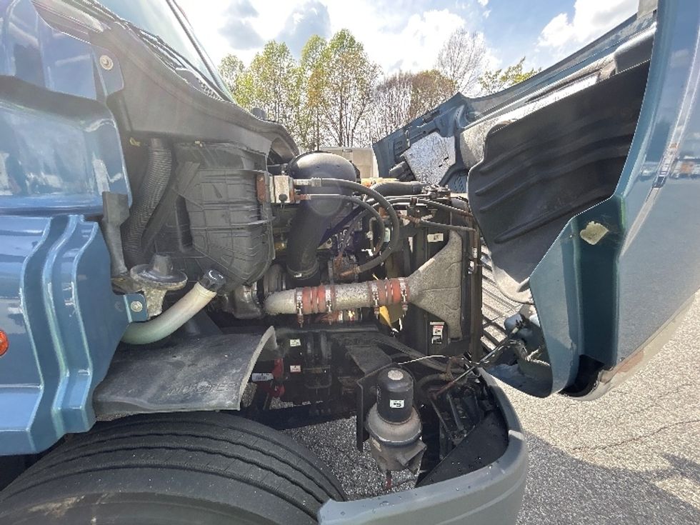 Medium Duty Box Truck-Light and Medium Duty Trucks-Freightliner-2019-Cascadia X11364S-Greensboro-NC-589,835\n\t\tmiles-$ 77,750 - Image 23