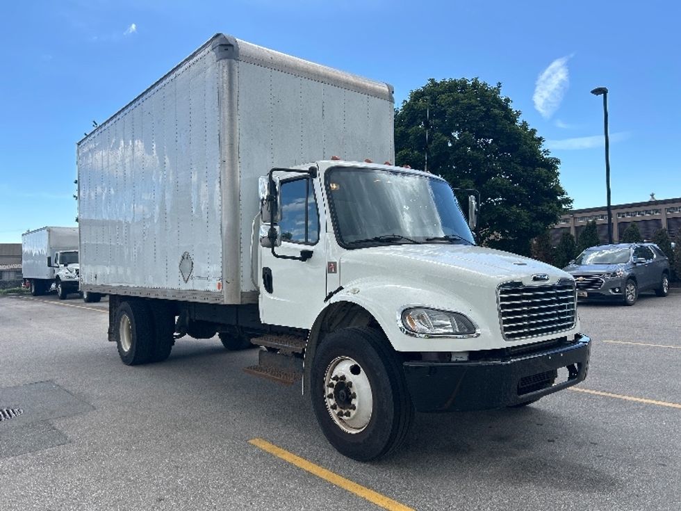 Medium Duty Box Truck-Light and Medium Duty Trucks-Freightliner-2019-M2-Abbotsford-BC-135,707\n\t\tkm-$ 59,250 - Image 1