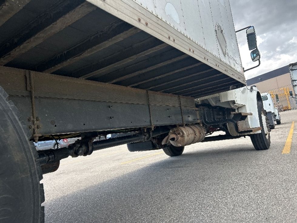 Medium Duty Box Truck-Light and Medium Duty Trucks-Freightliner-2019-M2-Abbotsford-BC-135,707\n\t\tkm-$ 59,250 - Image 13