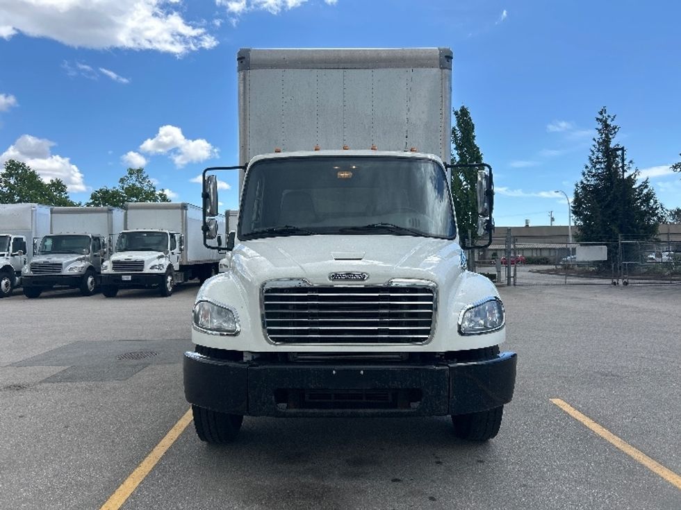 Medium Duty Box Truck-Light and Medium Duty Trucks-Freightliner-2019-M2-Abbotsford-BC-135,707\n\t\tkm-$ 59,250 - Image 2