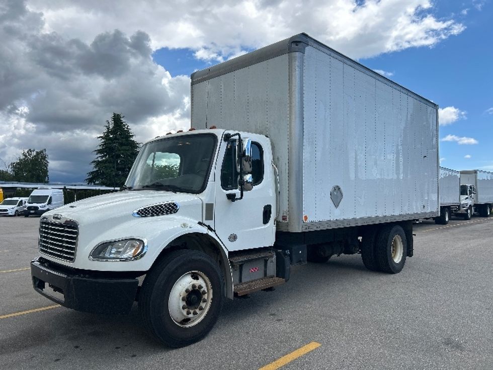 Medium Duty Box Truck-Light and Medium Duty Trucks-Freightliner-2019-M2-Abbotsford-BC-135,707\n\t\tkm-$ 59,250 - Image 3