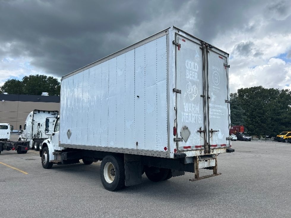Medium Duty Box Truck-Light and Medium Duty Trucks-Freightliner-2019-M2-Abbotsford-BC-135,707\n\t\tkm-$ 59,250 - Image 6